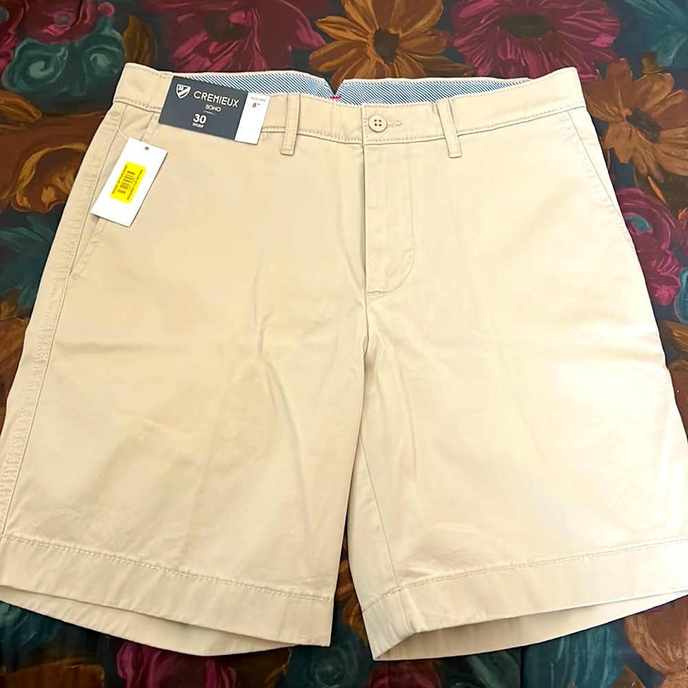 Cremieux khaki shorts Men’s size 30 8” inseam New with tags
